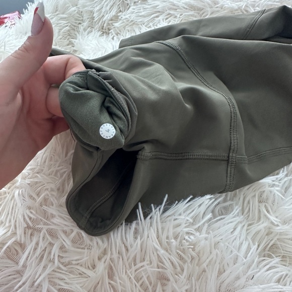 Lululemon, Nike, Gymshark - Picture 14 of 16